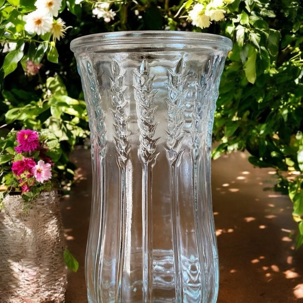 Elegant Vintage Clear Glass Vase by Brody Co. mint condition